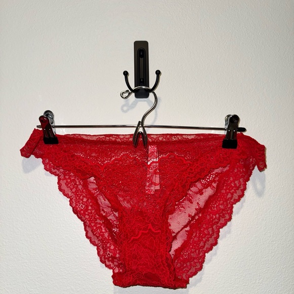 Victoria's Secret Red and White Lace Lingerie Panties Set - Picture 4 of 14